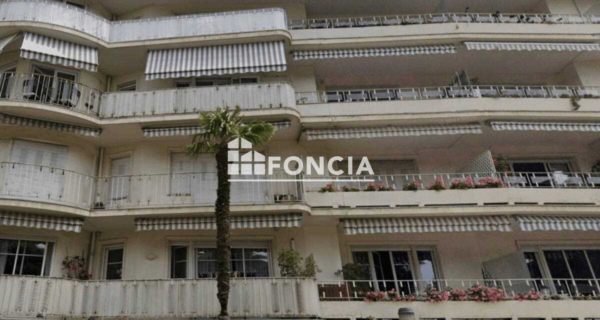 Appartement à LE CANNET