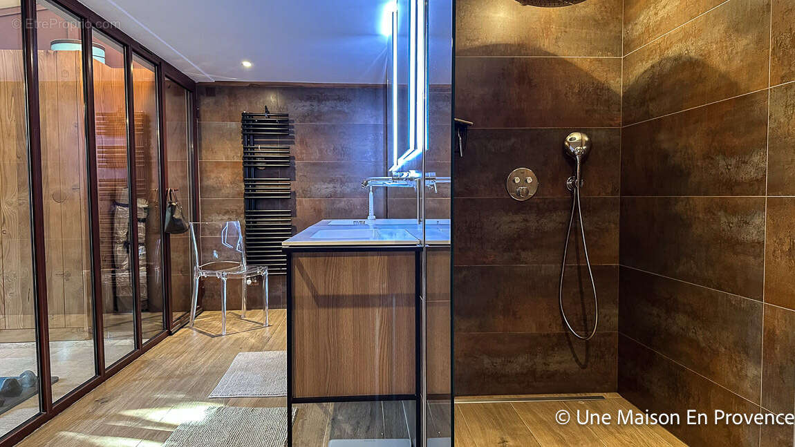 Maison à VILLENEUVE-LES-AVIGNON