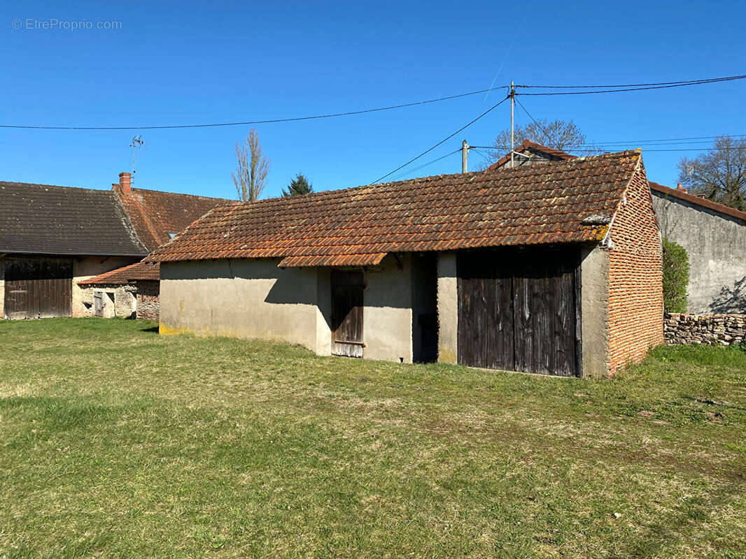 Maison à L'ABERGEMENT-DE-CUISERY