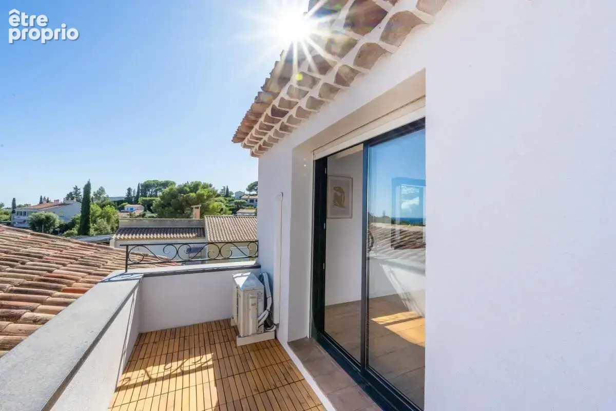 Villa 6 pièces de 177 m² à Saint-Aygulf - photo 16