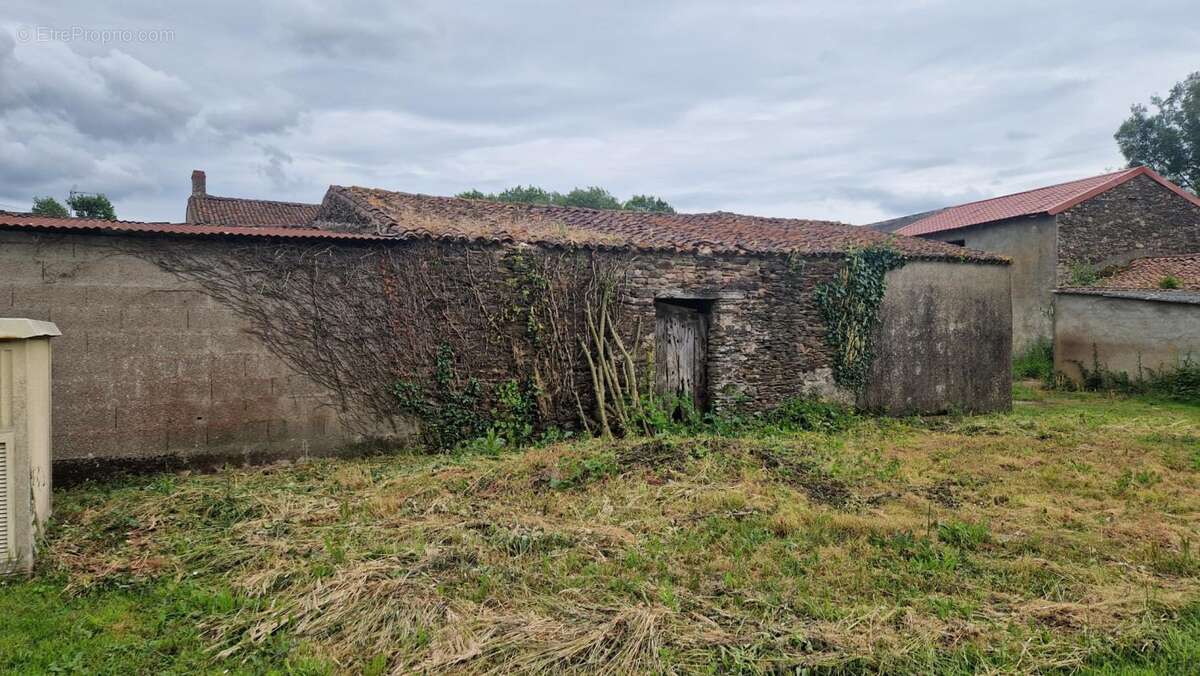 Maison à LE LOROUX-BOTTEREAU