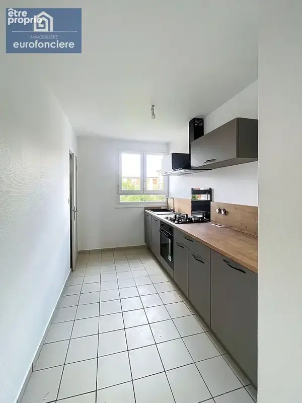 Appartement à SAINT-JULIEN-LES-VILLAS
