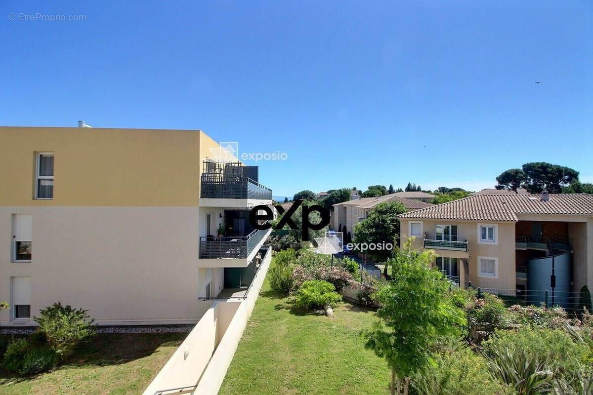 Appartement à VILLENEUVE-LES-AVIGNON