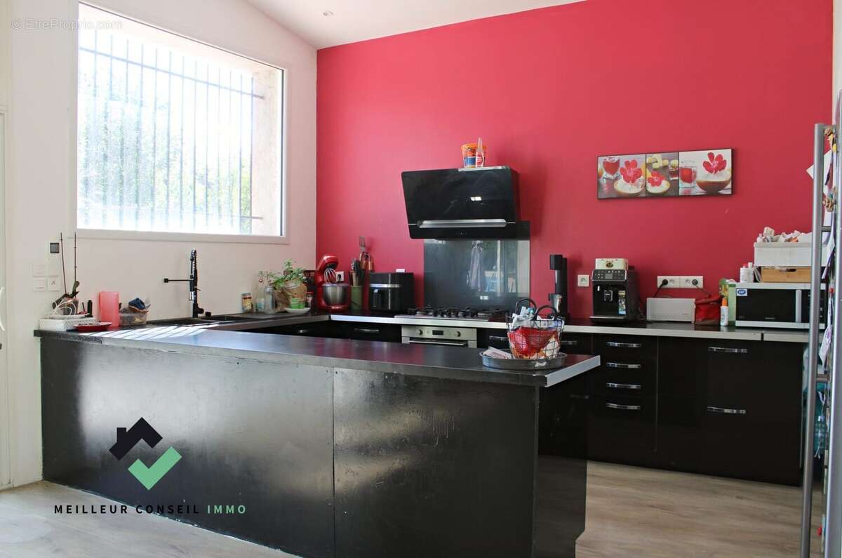 Maison à LE CHAFFAUT-SAINT-JURSON