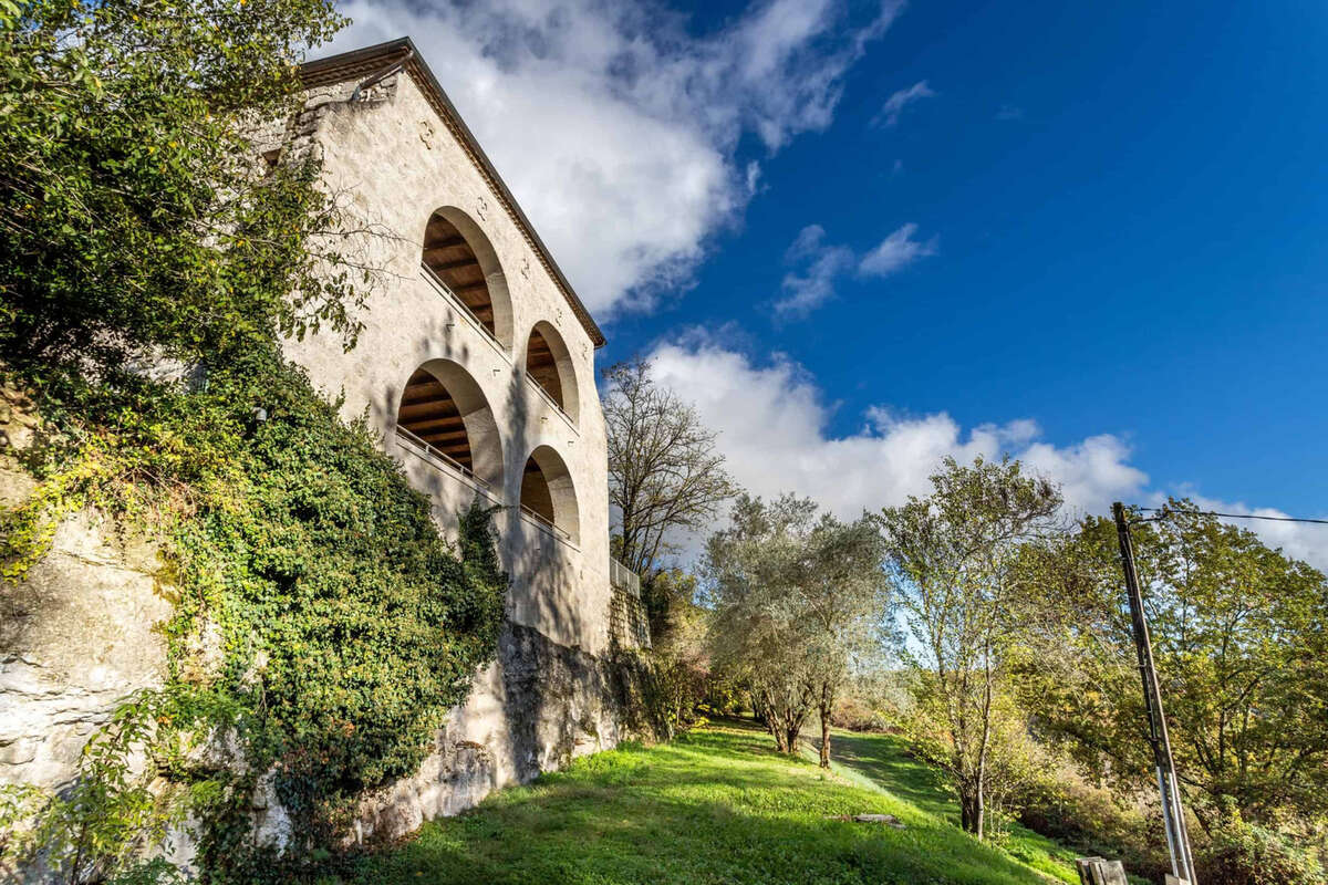 Chateau Estate - photo 5
