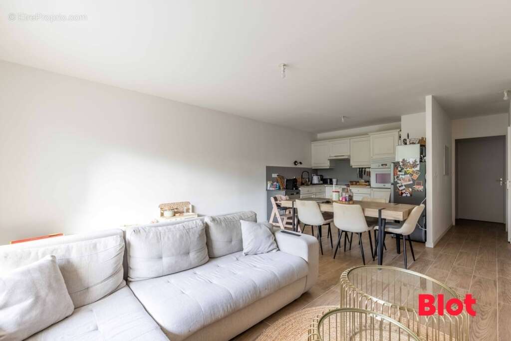 Appartement à LA CHAPELLE-THOUARAULT