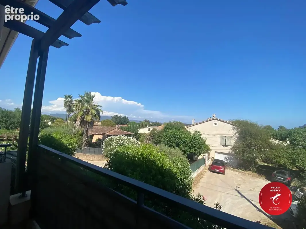 Appartement 3 pièces 55 m² à vendre à Le Muy (83490) - photo 2