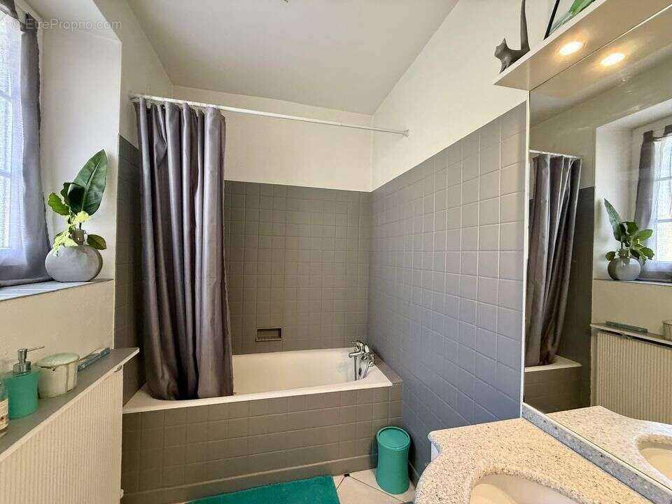 Maison à PONT-SUR-YONNE