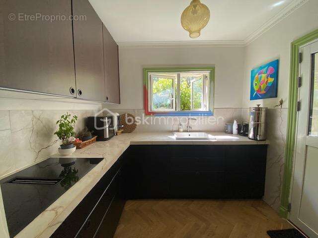 Maison à TOURRETTES