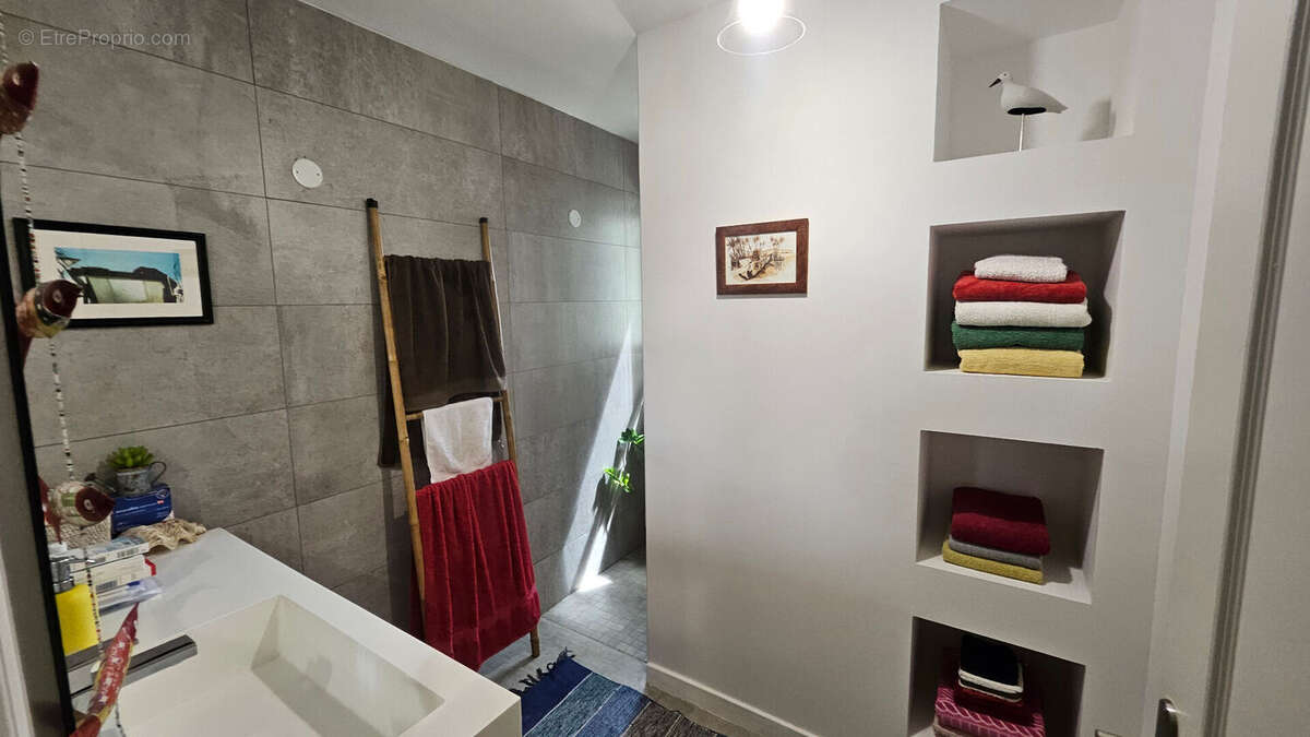 Appartement à SAINT-DENIS