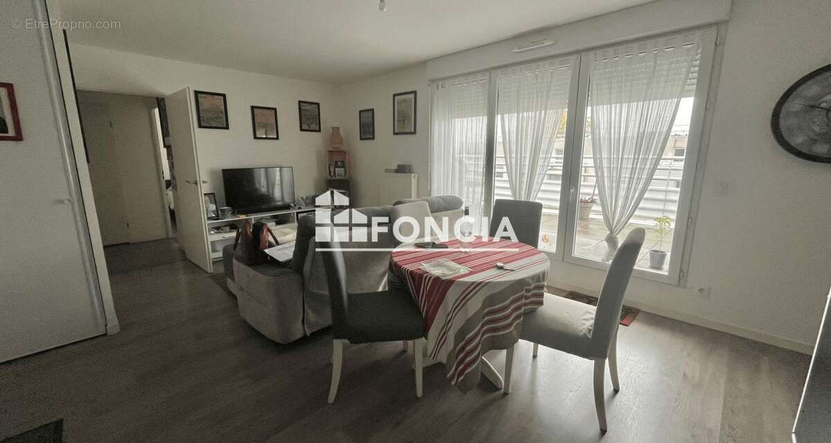 Appartement à VILLENAVE-D'ORNON