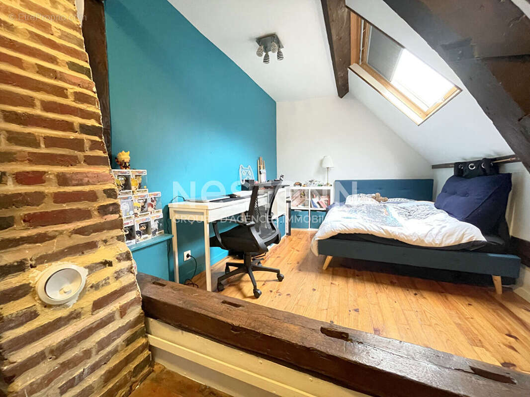 A VENDRE - Maison de charme à 10 min de CHAUMONT EN VEXIN - 4 chambres - 800 m² de terrain avec dépendance - photo 13