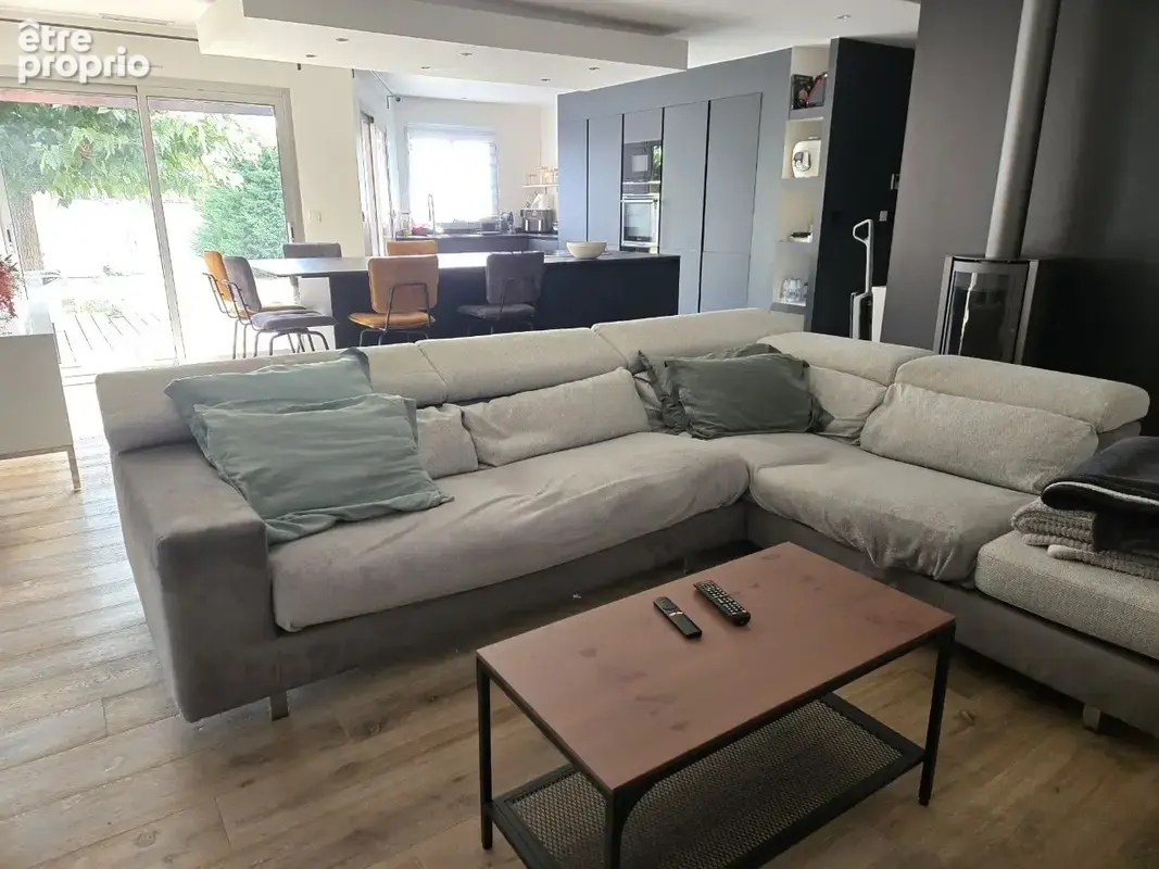 Maison individuelle T4 de plain pied avec piscine et garage - photo 8