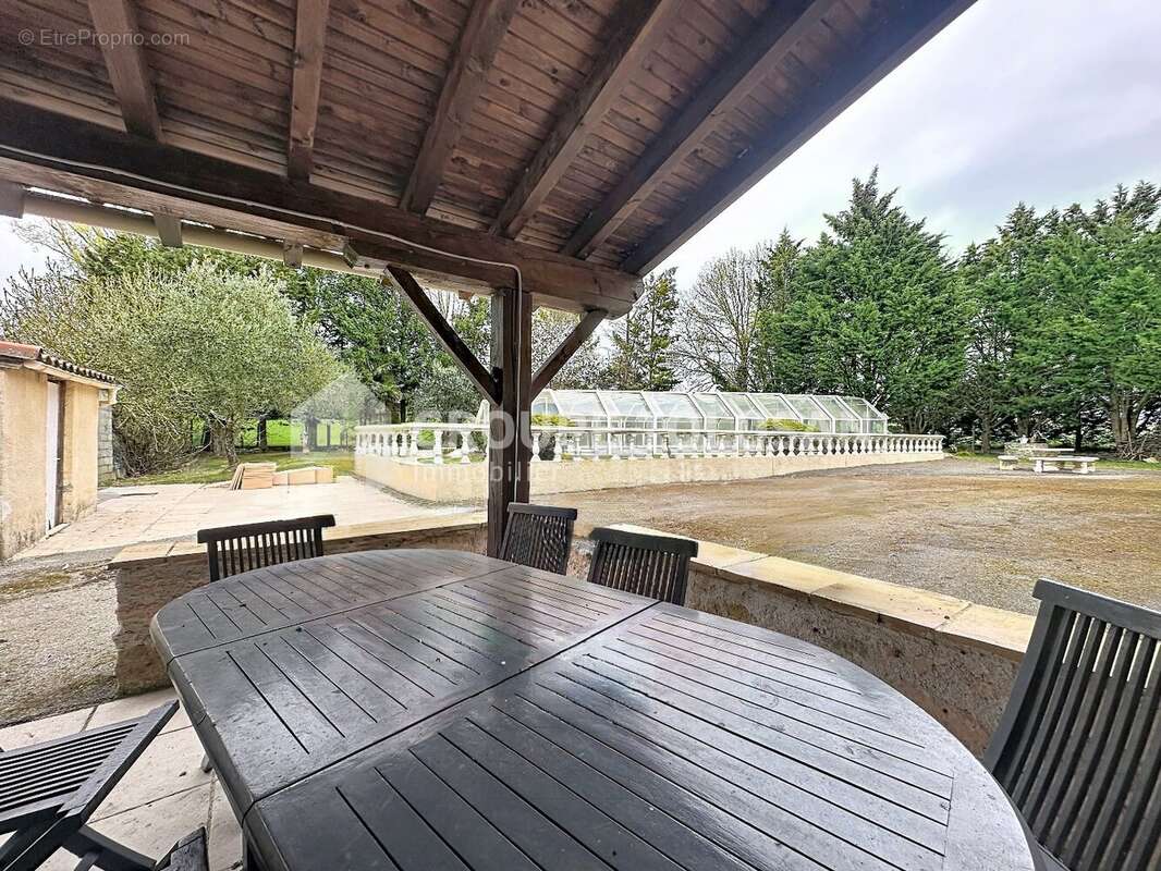 Maison à SAINT-JULIA