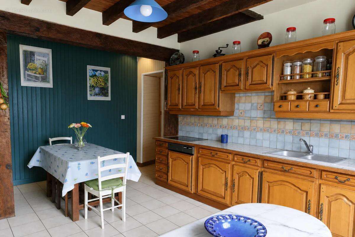 Maison rénovée 6 pièces avec revenus annexes - photo 5