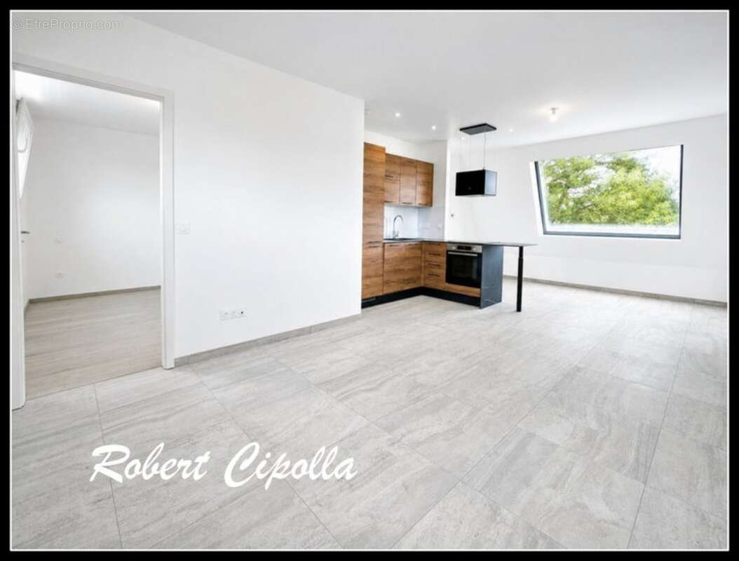 Attique T2 Metz _51,5m²_très grande terrasse de 41m² parking inclus + garage + cuisine équipée - photo 5