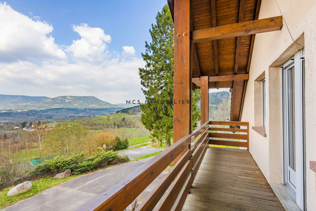 Appartement à COMBRIMONT