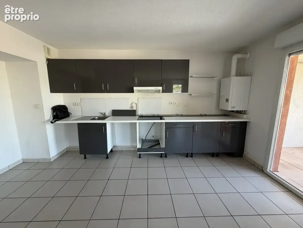 appartement t3 avec piscine terrasse et garage. - photo 4