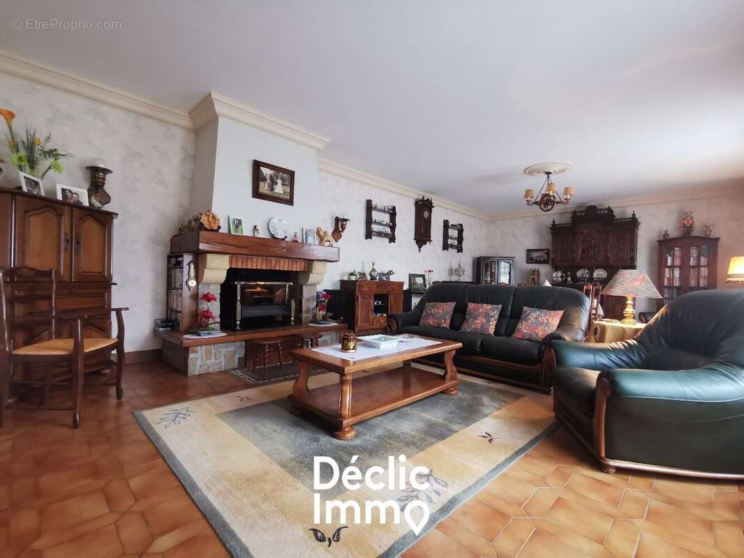 Maison familiale à Périgné  Le charme de la campagne - photo 2