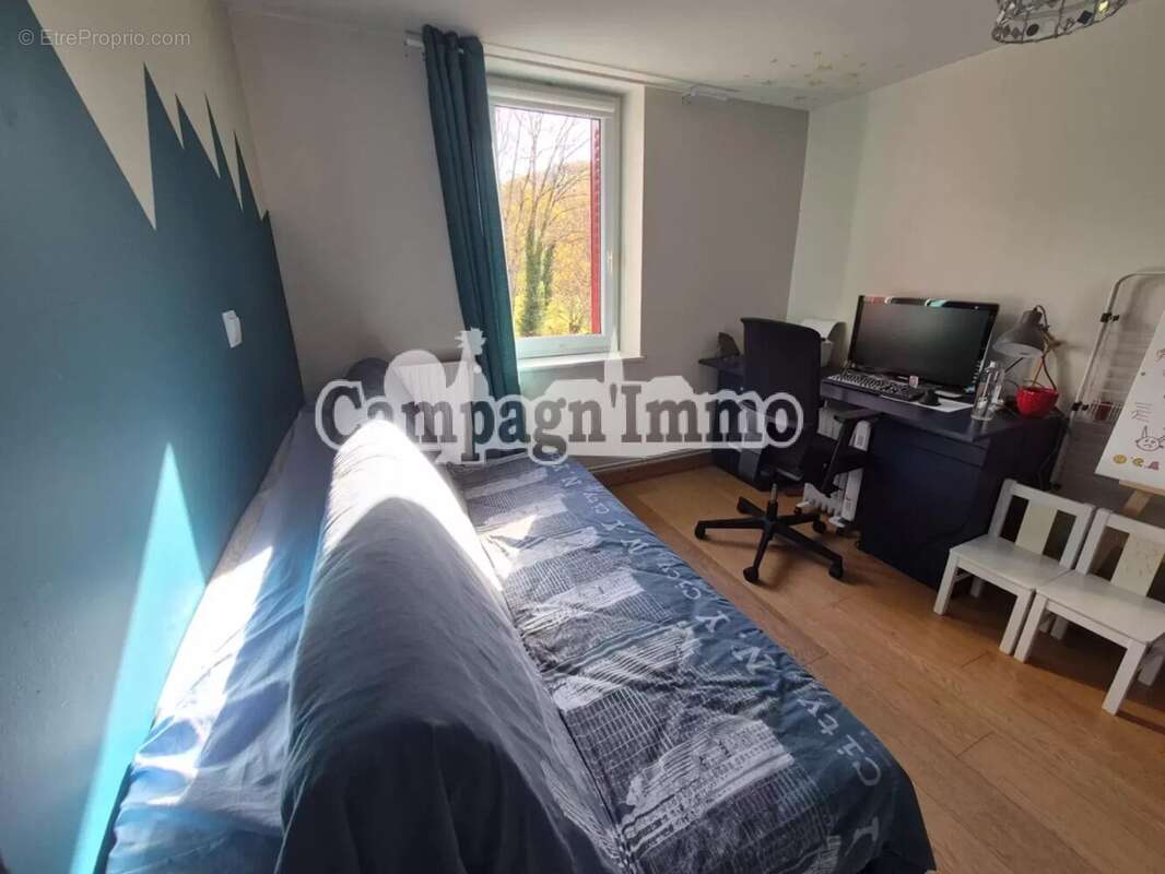 Maison à SAINT-FORGEUX