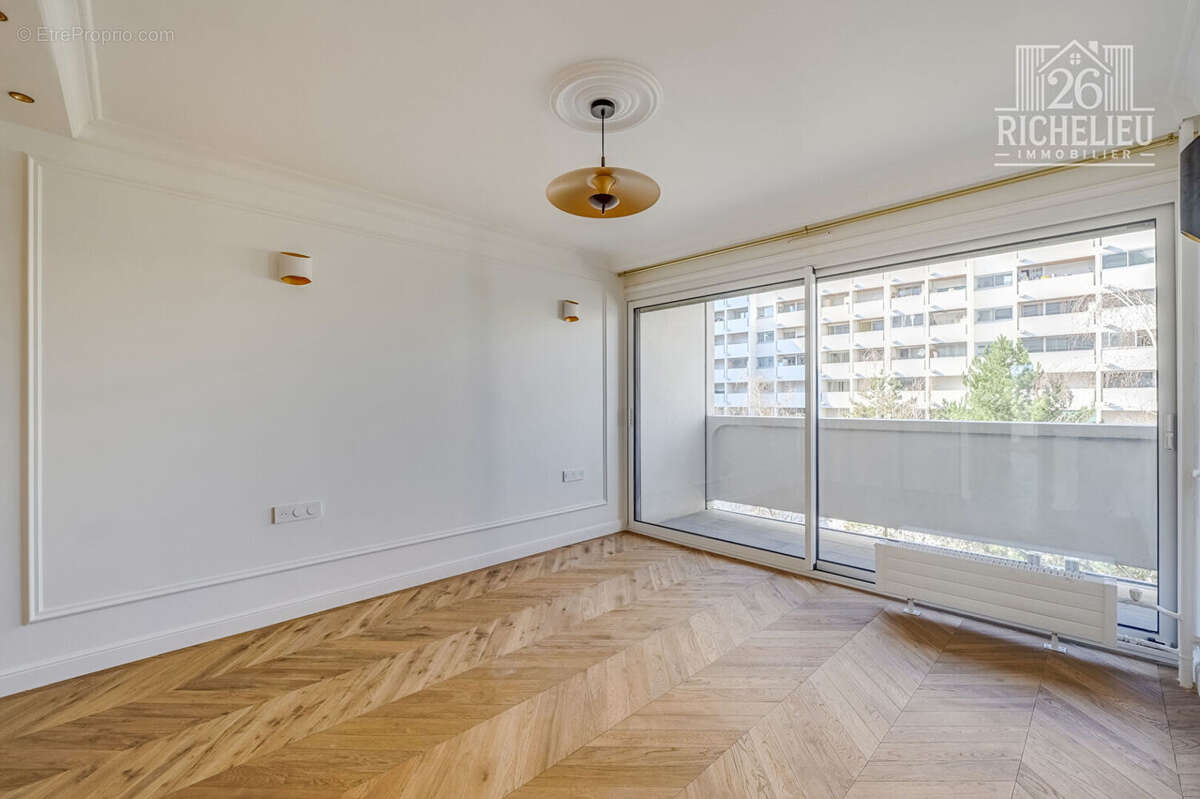 Appartement à PARIS-12E