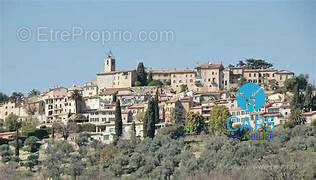 Appartement à CHATEAUNEUF-GRASSE