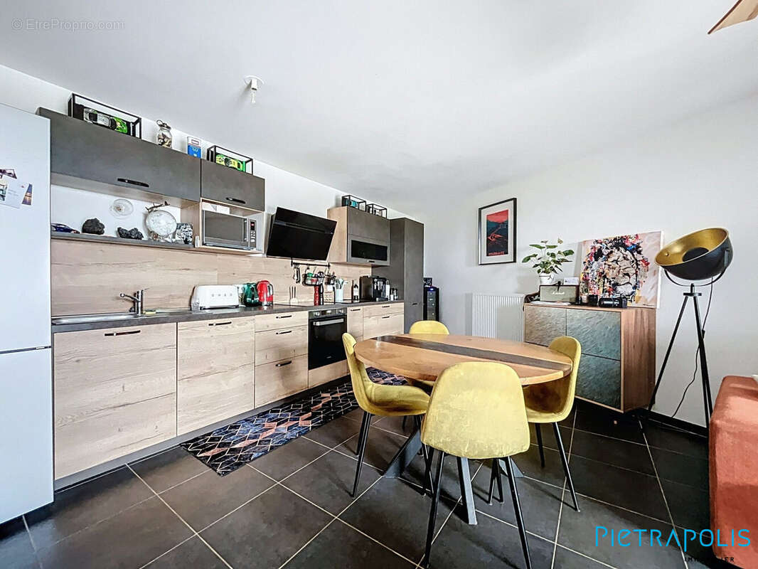 Appartement à CESSY