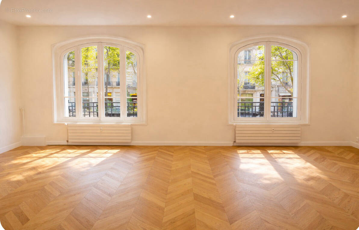 Commerce à PARIS-7E