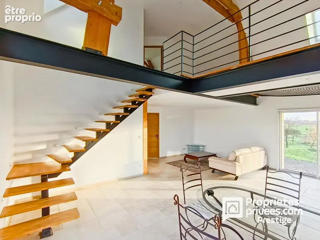 A vendre Longère avec architecture remarquable .7 pièces ,4 chambres, Vallée de Cousse 37210 - photo 3