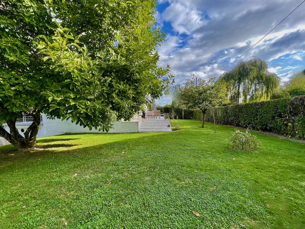 Maison à DIVONNE-LES-BAINS