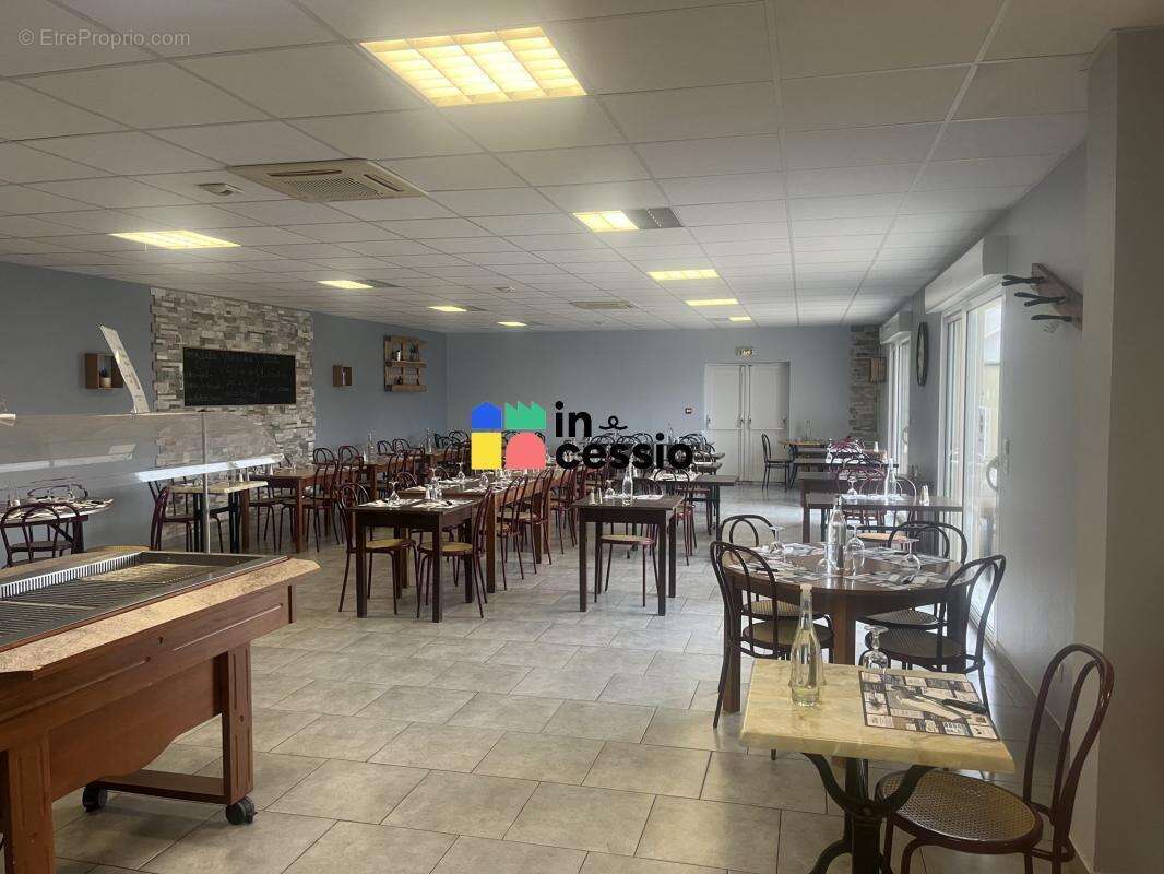 Bar Restaurant à Vendre - photo 3