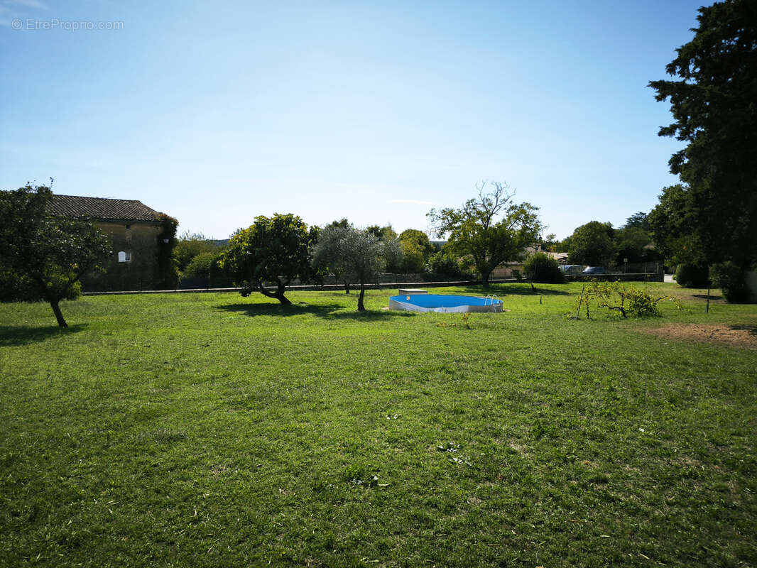 Terrain à UZES