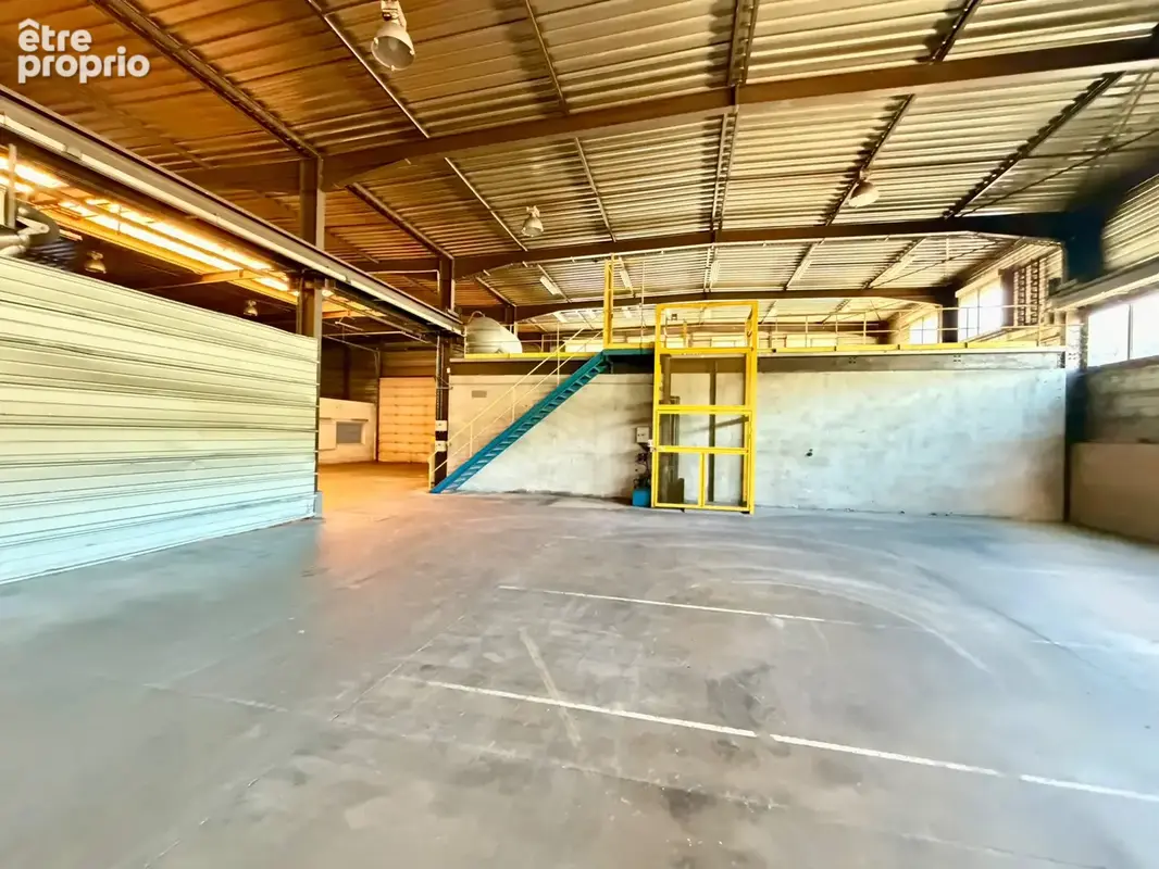 Vente ensemble immobilier industriel de 3 660 m2, sur terrain de 21 181 m2 LURE - photo 32