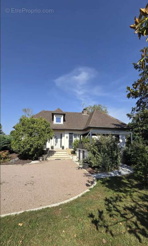 Maison à SAINT-GERMAIN-DU-PLAIN