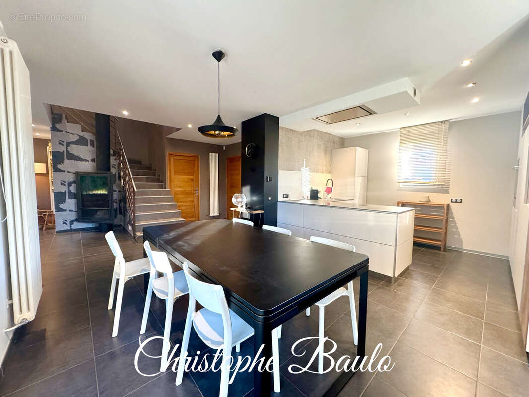 Maison à VILLENEUVE-LES-MAGUELONE