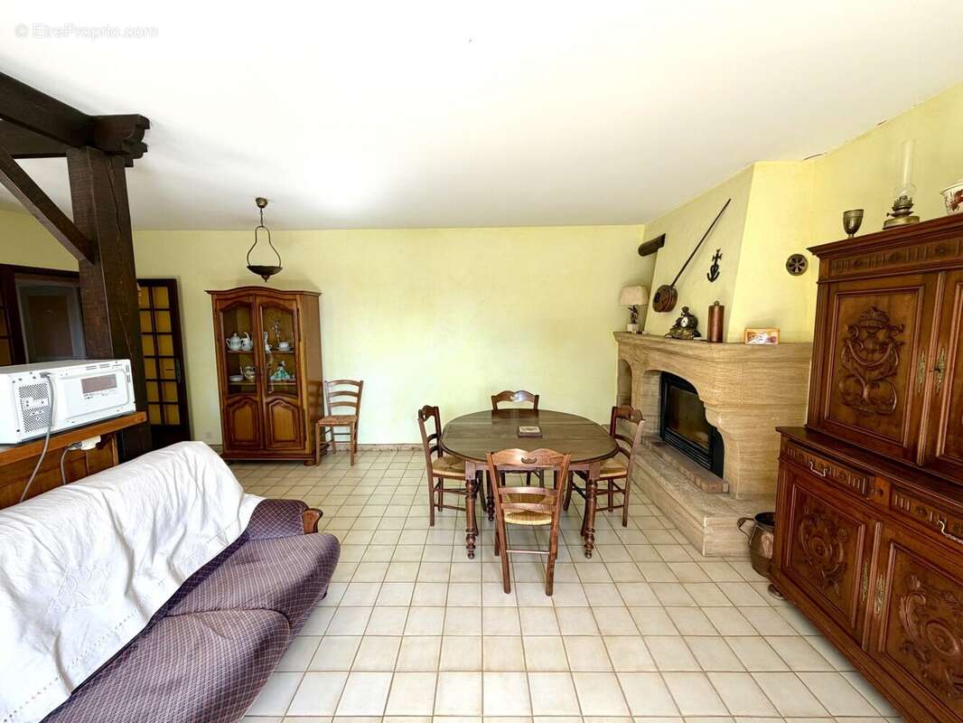 Maison à UCHAUD