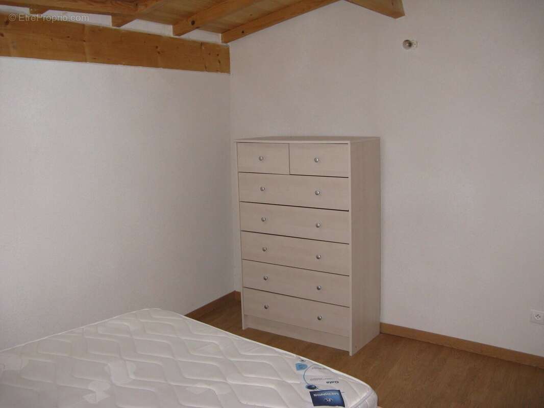 Maison à MONTAIGU-DE-QUERCY