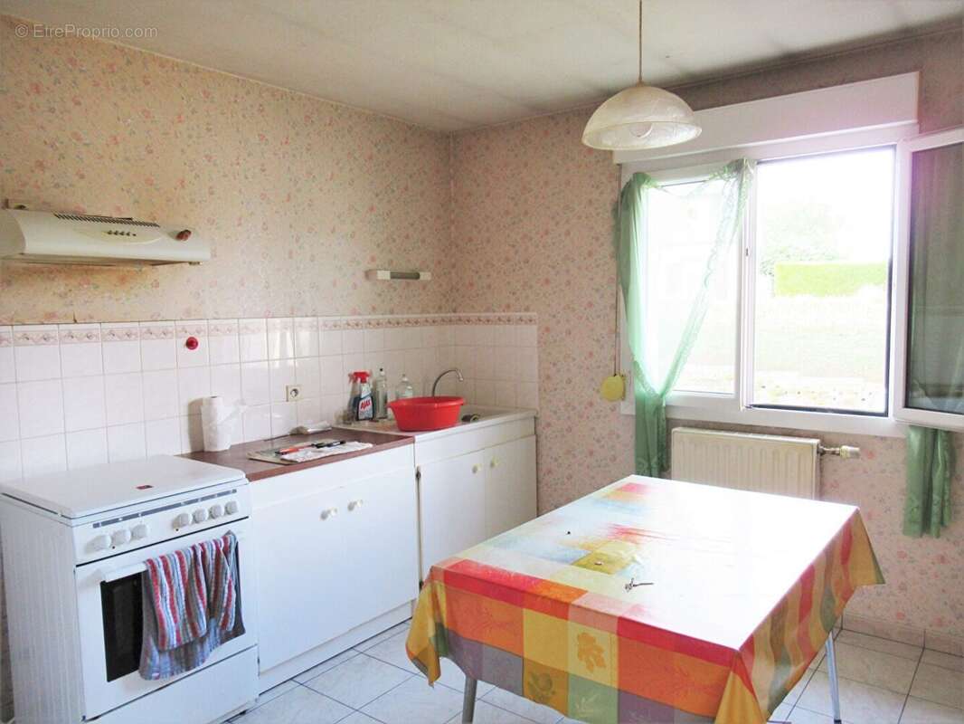 Maison 80 m² à Mayenne  - photo 4