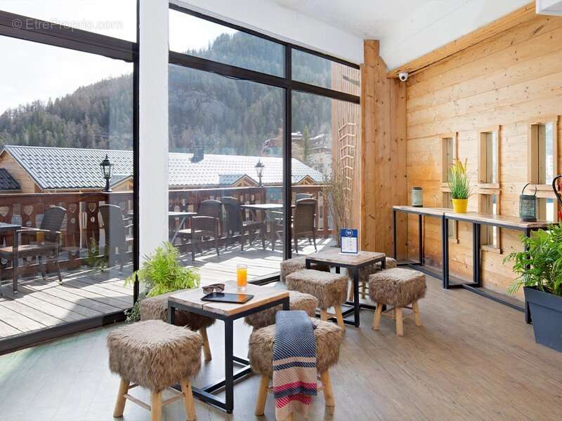 Appartement à UVERNET-FOURS