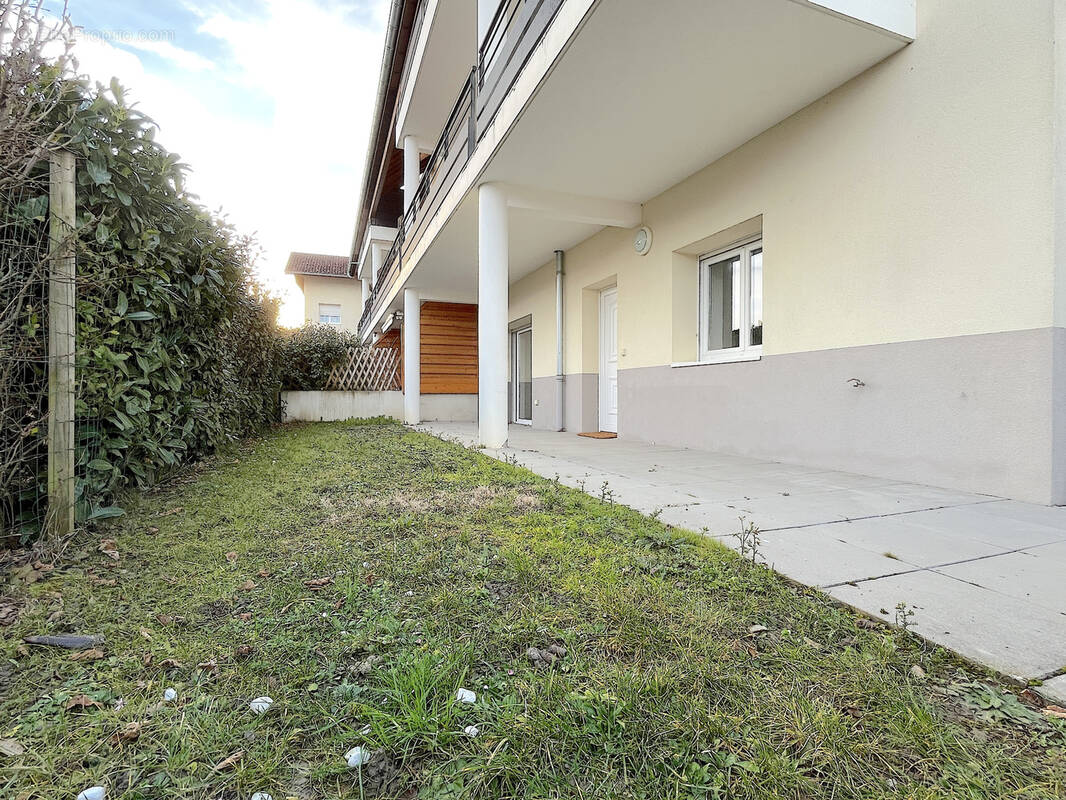 Appartement à POISY