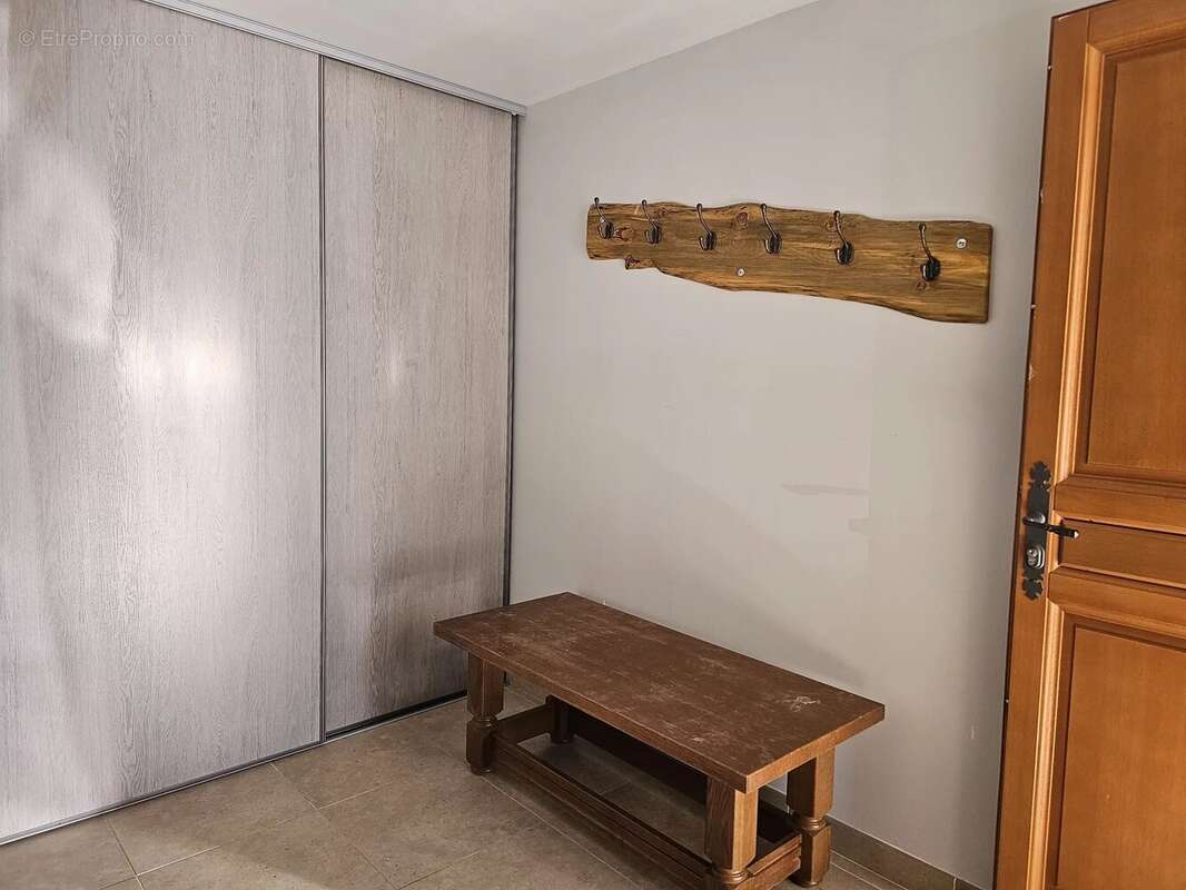 Appartement à CAILLE