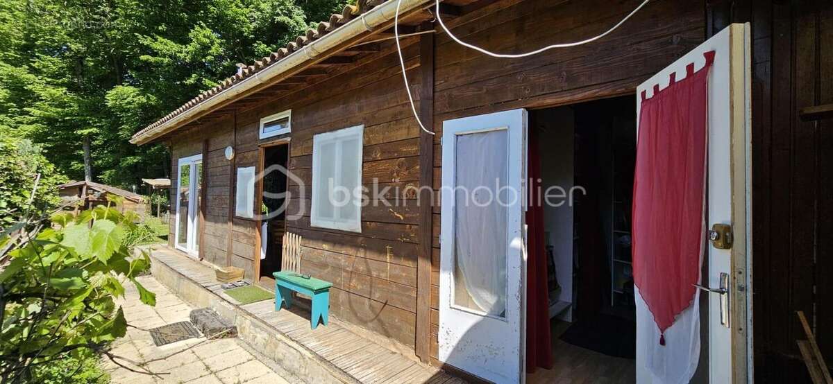 Terrain à BOURGOIN-JALLIEU