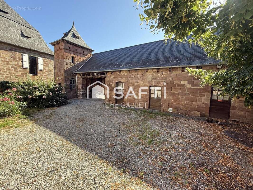 Photo 2 - Commerce à VARETZ