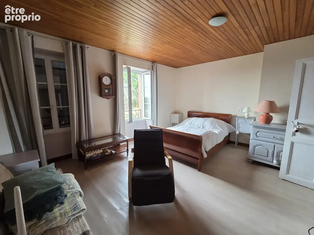 Maison 4 pièces, grange et dépendances - photo 4