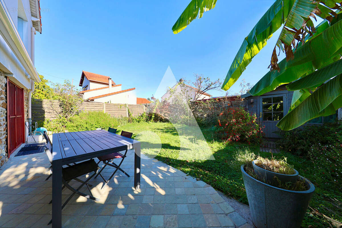 Maison à VIGNEUX-SUR-SEINE