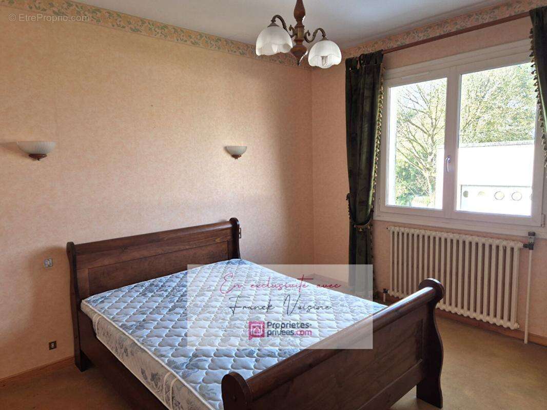 Maison à LES HERBIERS