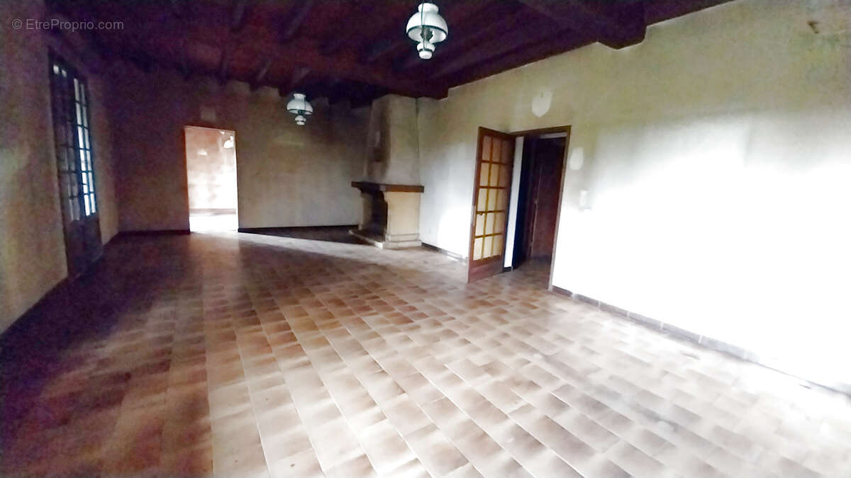 Maison à SAINT-LAURENT-DES-HOMMES