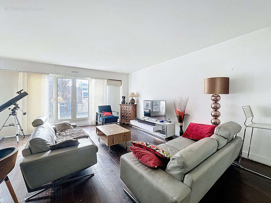 Appartement à SURESNES