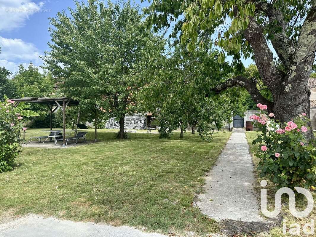 Photo 2 - Maison à LAGRUERE