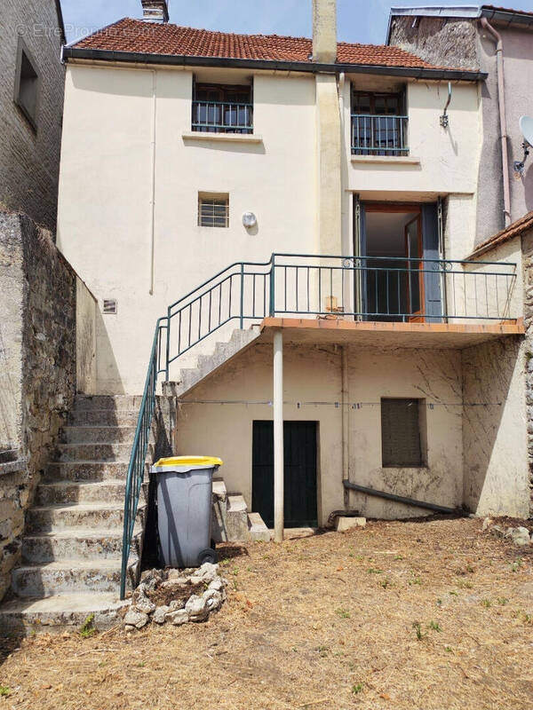 Maison à MONTAIGU